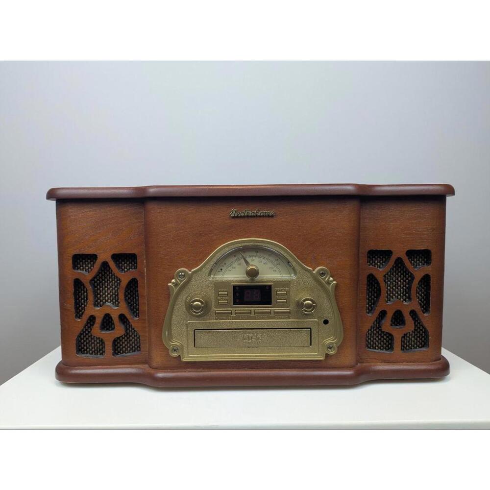 Electrohome Winston Retro Music System, model  EA1409 AM/FM Radio